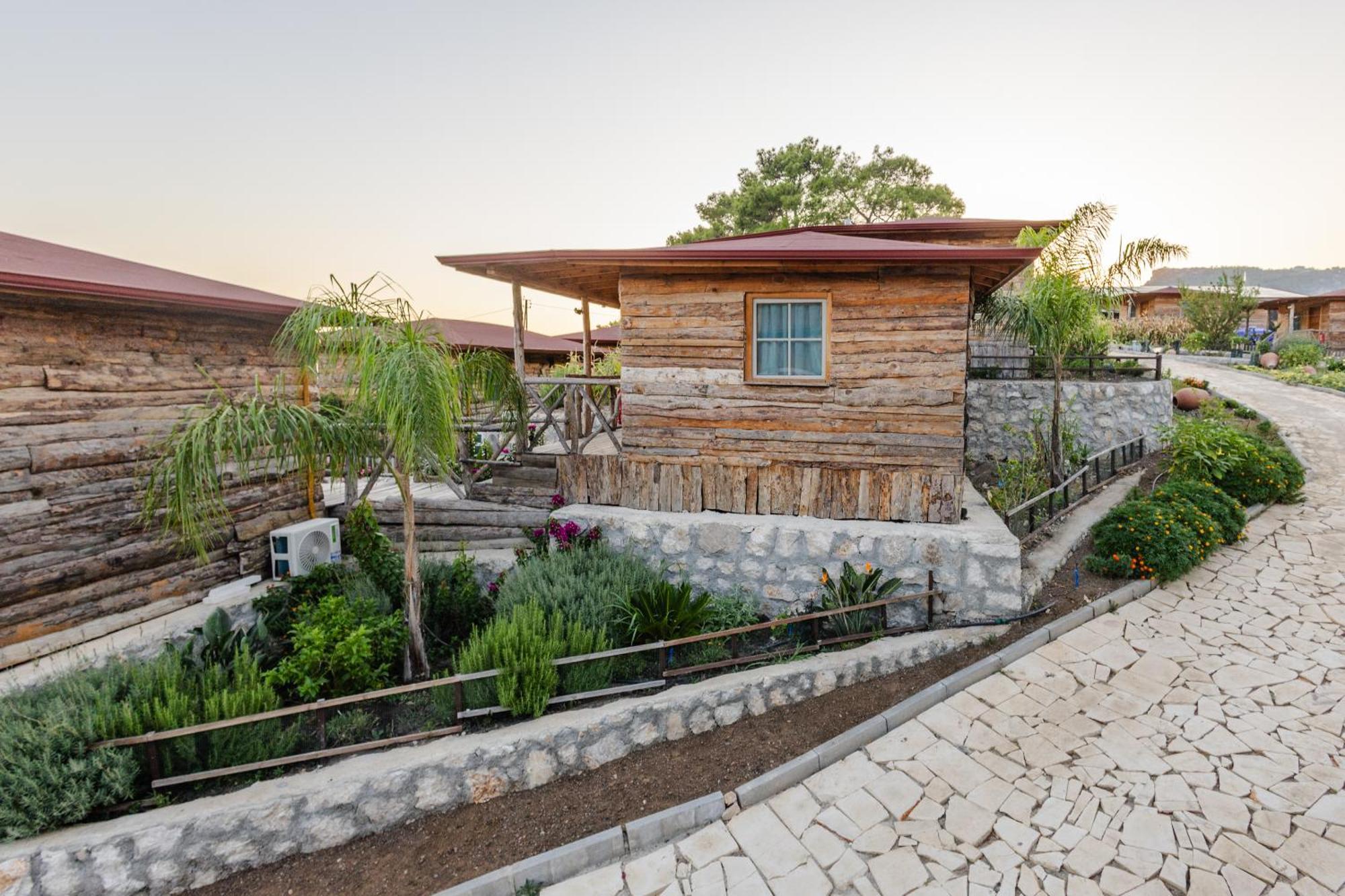 Kadir'S Eco Life Hotel Kumluca Exterior photo